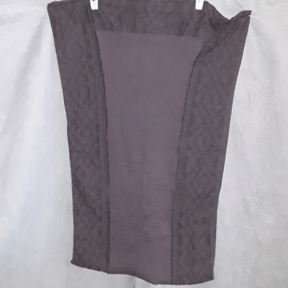 Simply Noelle gray patterned infinity scarf